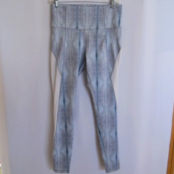 AURUM Steel Scales Yoga Legging. - Picture 1 of 10